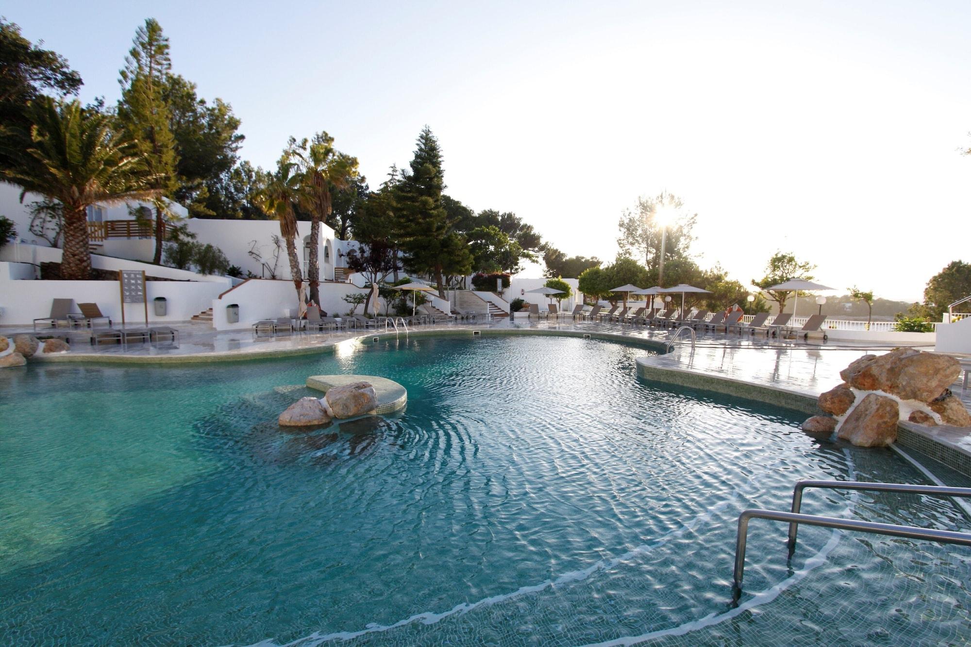 Bg Portinatx Beach Club Hotel ภายนอก รูปภาพ