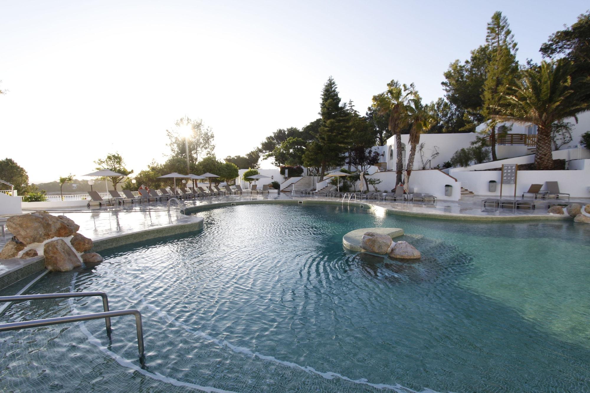 Bg Portinatx Beach Club Hotel ภายนอก รูปภาพ