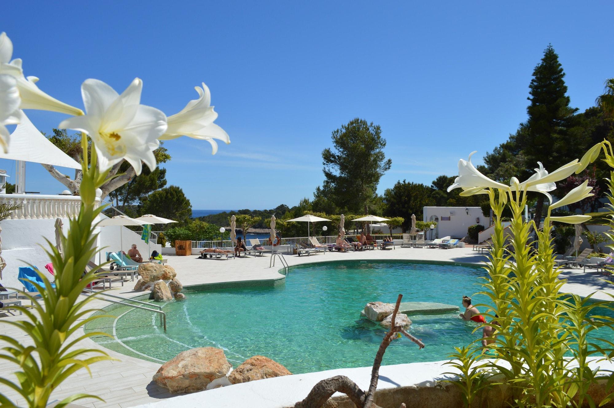 Bg Portinatx Beach Club Hotel ภายนอก รูปภาพ